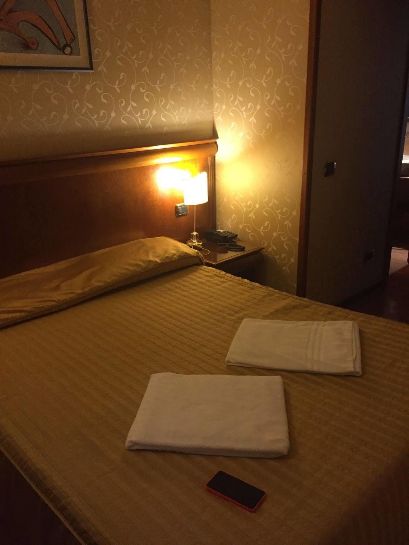 Hotel Divine Roma Esterno foto