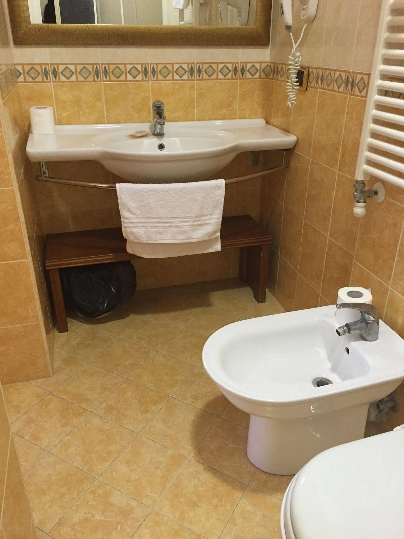 Hotel Divine Roma Esterno foto