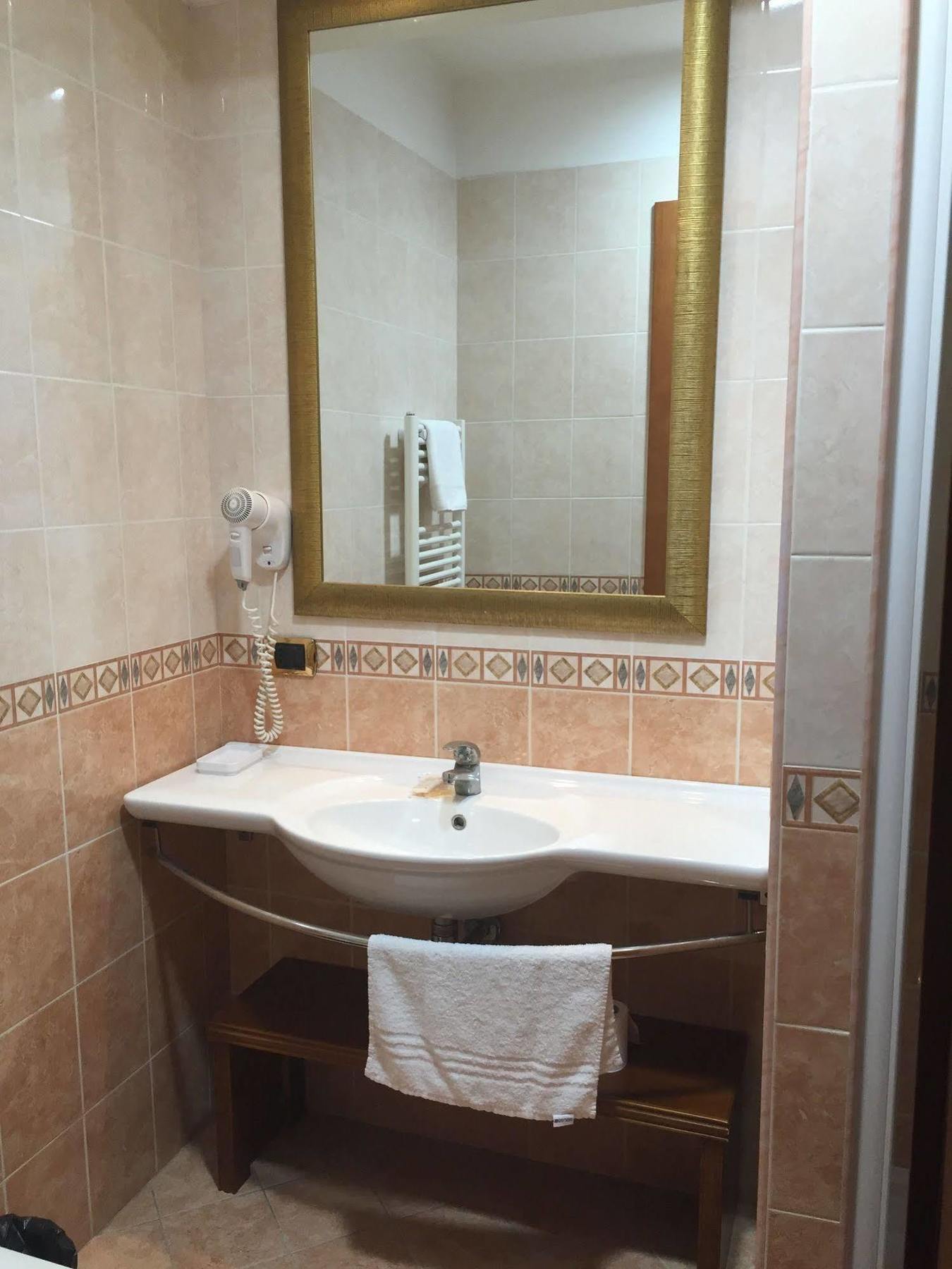 Hotel Divine Roma Esterno foto