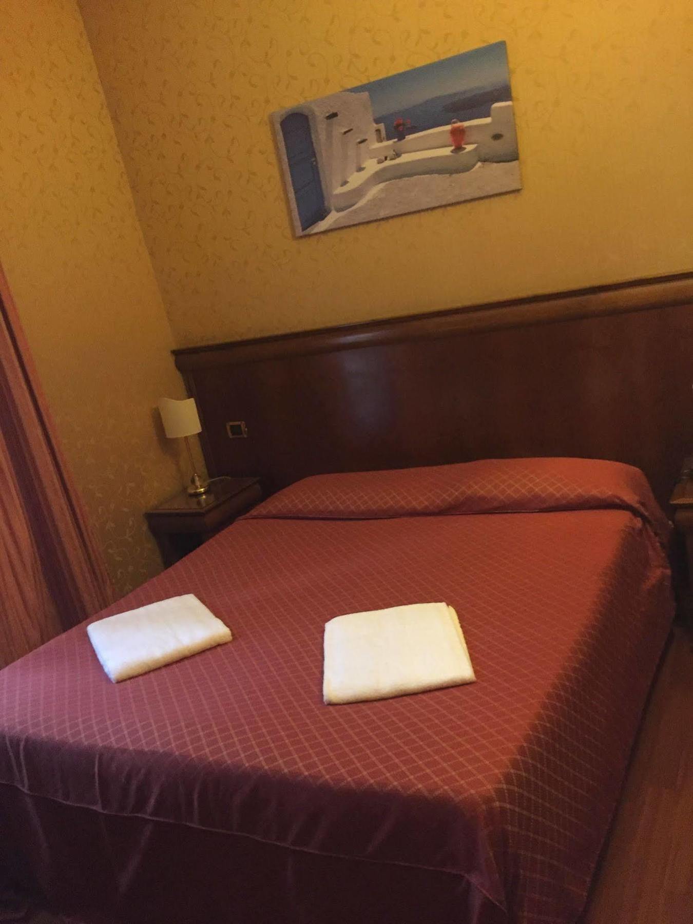 Hotel Divine Roma Esterno foto
