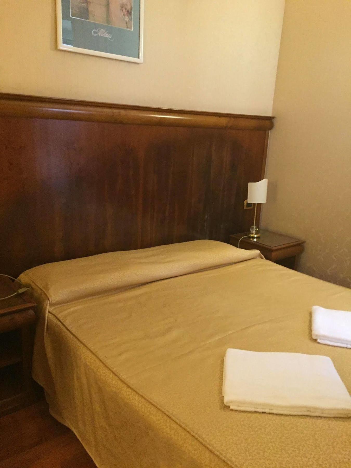 Hotel Divine Roma Esterno foto