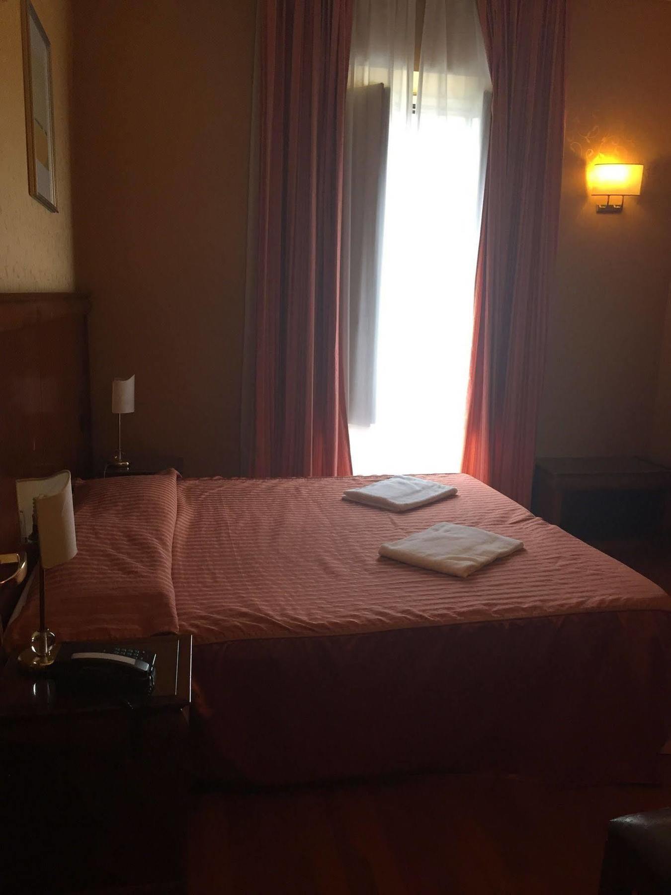 Hotel Divine Roma Esterno foto