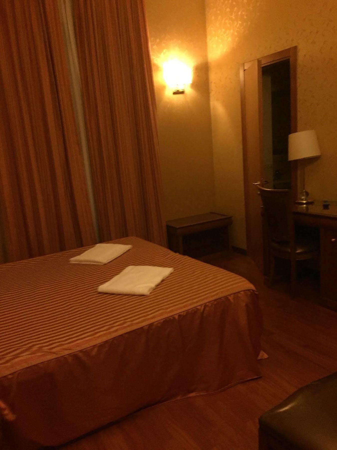 Hotel Divine Roma Esterno foto