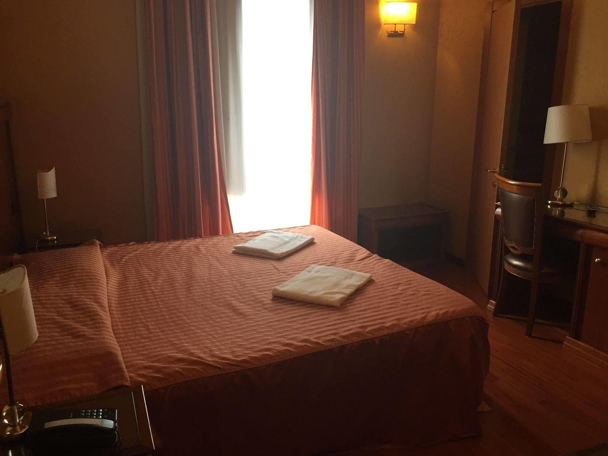 Hotel Divine Roma Esterno foto