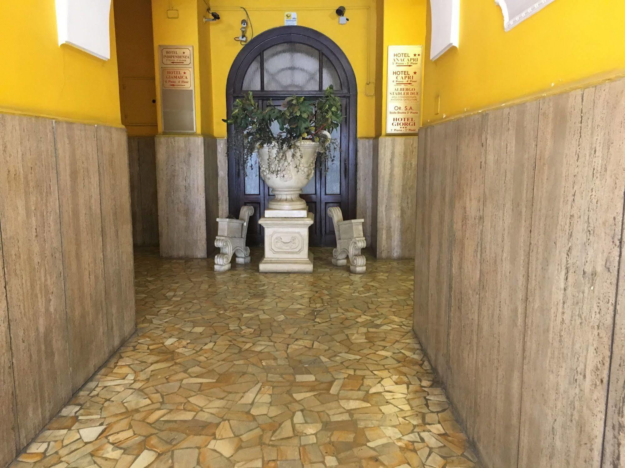 Hotel Divine Roma Esterno foto